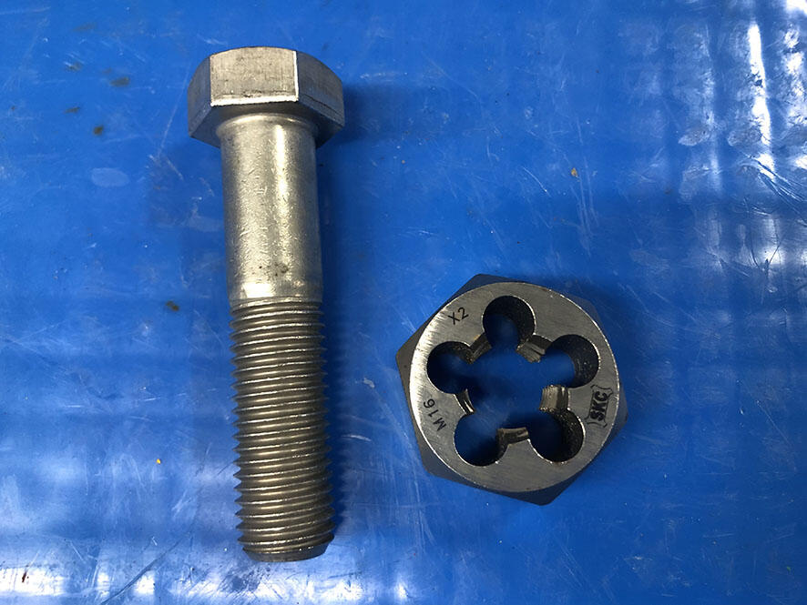 2504_bolt_02.jpg