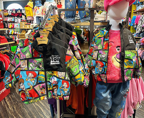 DISNEY POP-UP STORE by BABYDOLL 天保山店 トイ・ストーリー ウィンドブレーカー 9196K